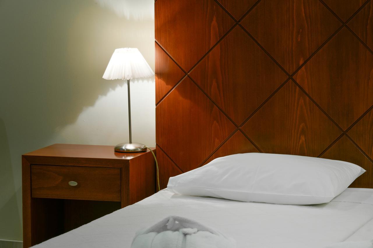 Nefeli Hotel アレクサンドルポリス エクステリア 写真